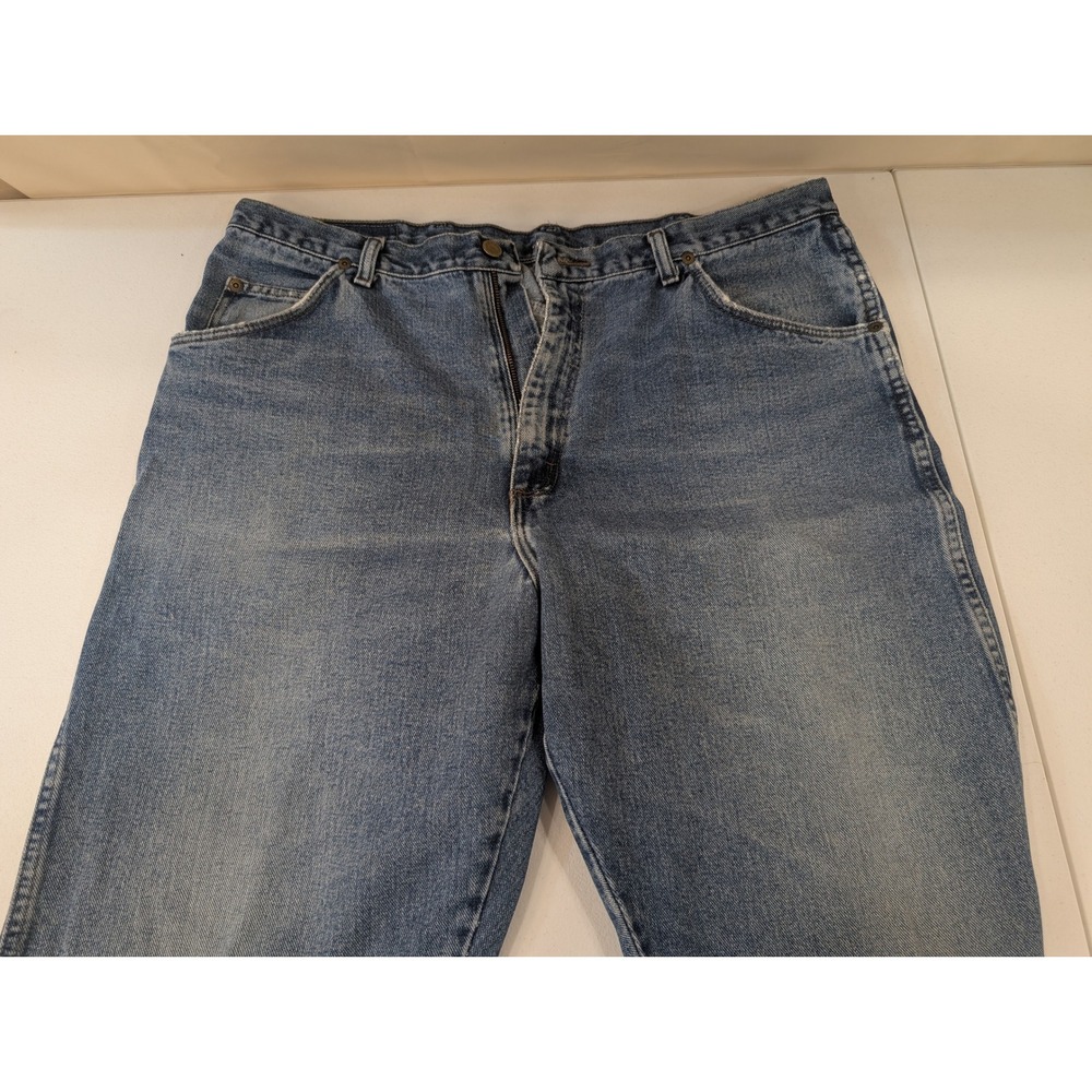 Wrangler Jeans Mens Authentic Premium Quality Light Wash Denim Distressed 38x32 - Picture 5 of 5